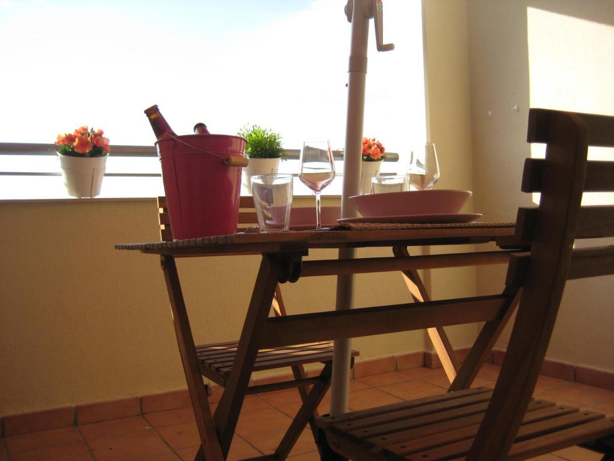 Atico Coqueto Con Terraza *